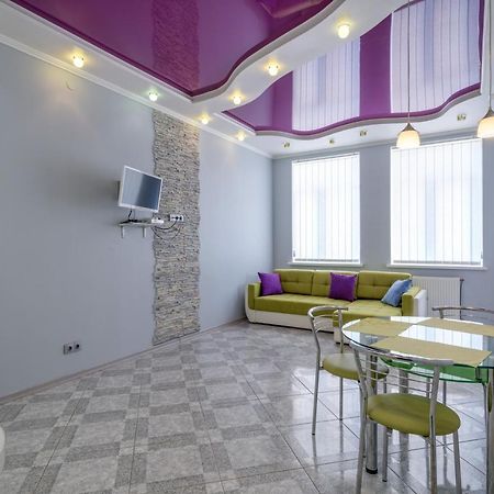 Двух Или Однокомнатные Апартаменты На Бульваре Леси Украинки 7А Kyiv Exterior photo